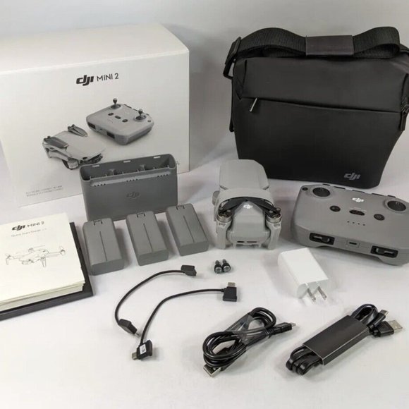 DJI Mini2 Fly More Combo Drone Quadcopter - Picture 3 of 7